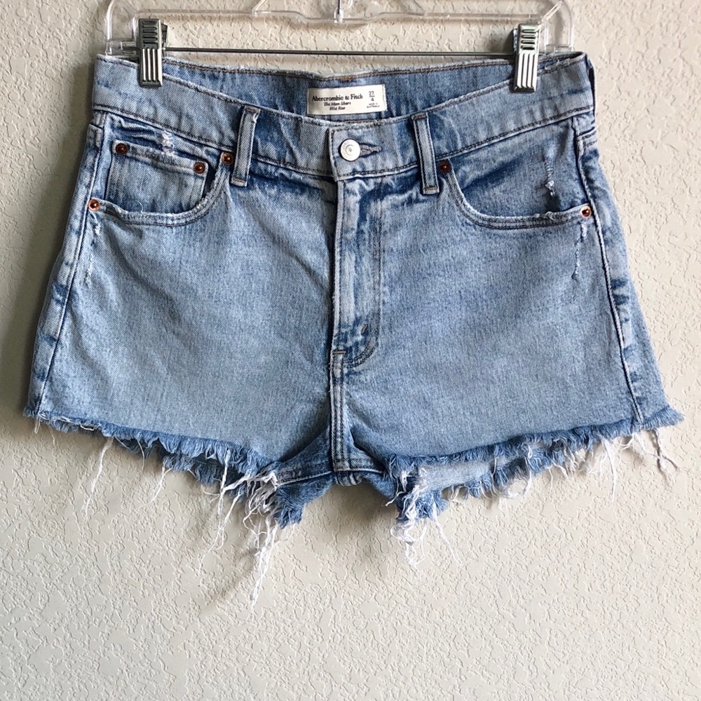 Abercrombie and Fitch Mid Rise Mom Shorts Light Wash Cutoff Frayed Hems